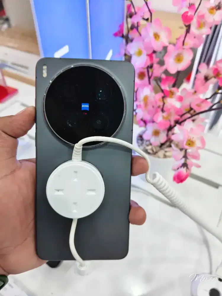 Vivo X300 ultra. King camera, bisa cicilan syarat KTP ajaa