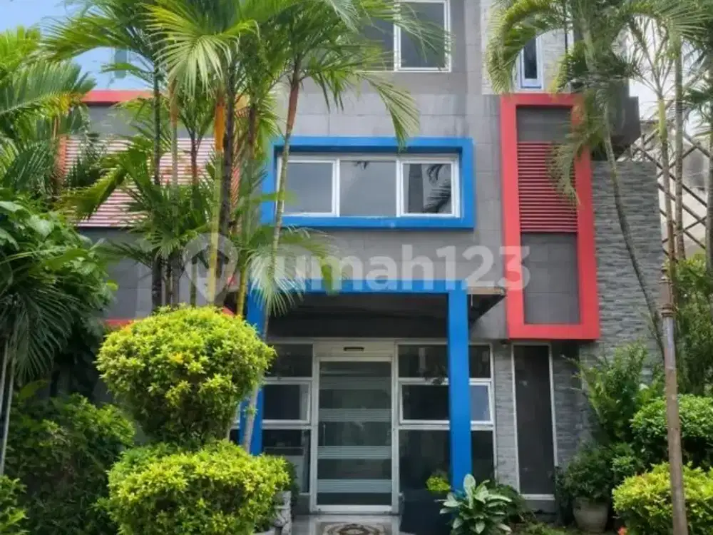 Dijual Kantor dan Gudang di Jatinegara
