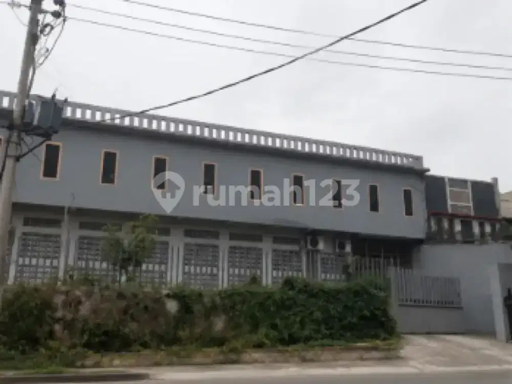 Dijual Gedung Kantor dan Gudang Lokasi Strategis di Cibinong