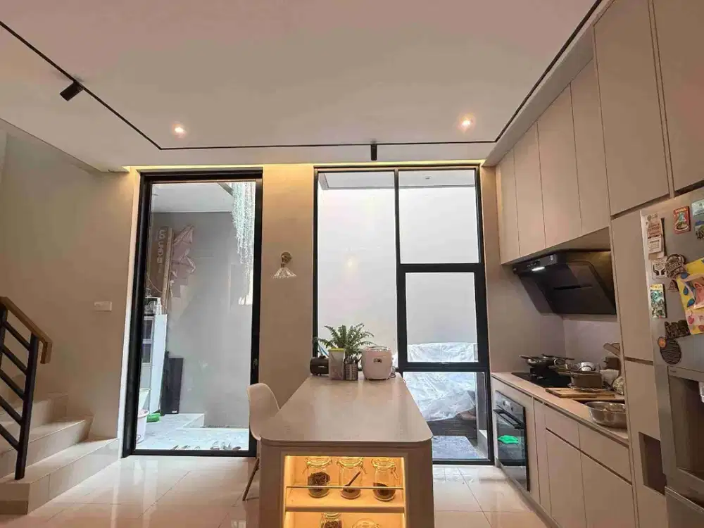 Dijual rumah sudah renov semi furnish cluster viola SCG