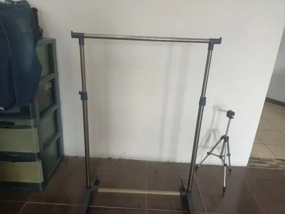Stand hanger single