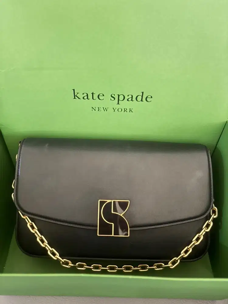 Kate spade hitam
