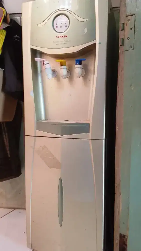Dispenser sanken hwd 727 cool