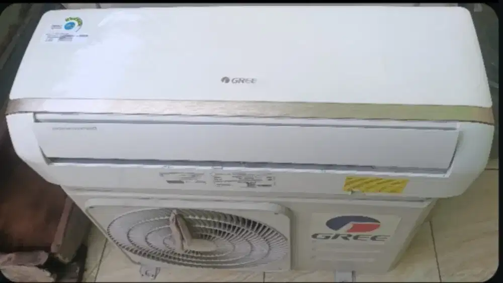 Jual ac gree 1 pk R 32 lowwat 700 wat kondisi 95% ori semua