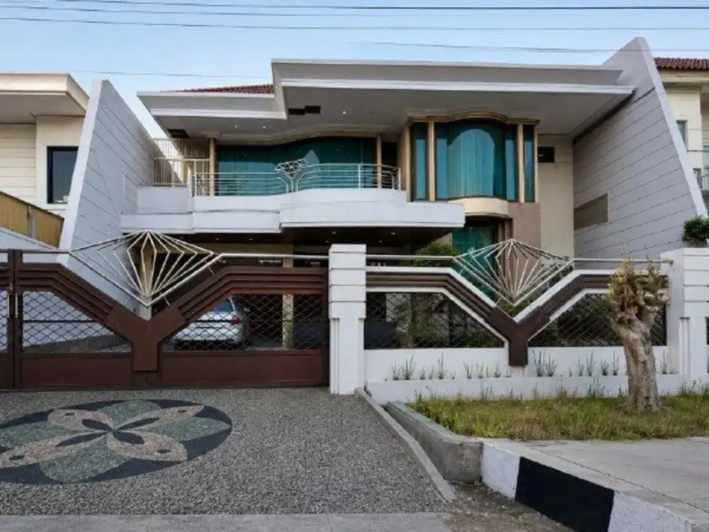 Rumah Dharmahusada Indah Strategis Mewah Siap Huni Bagus Dekat Gm