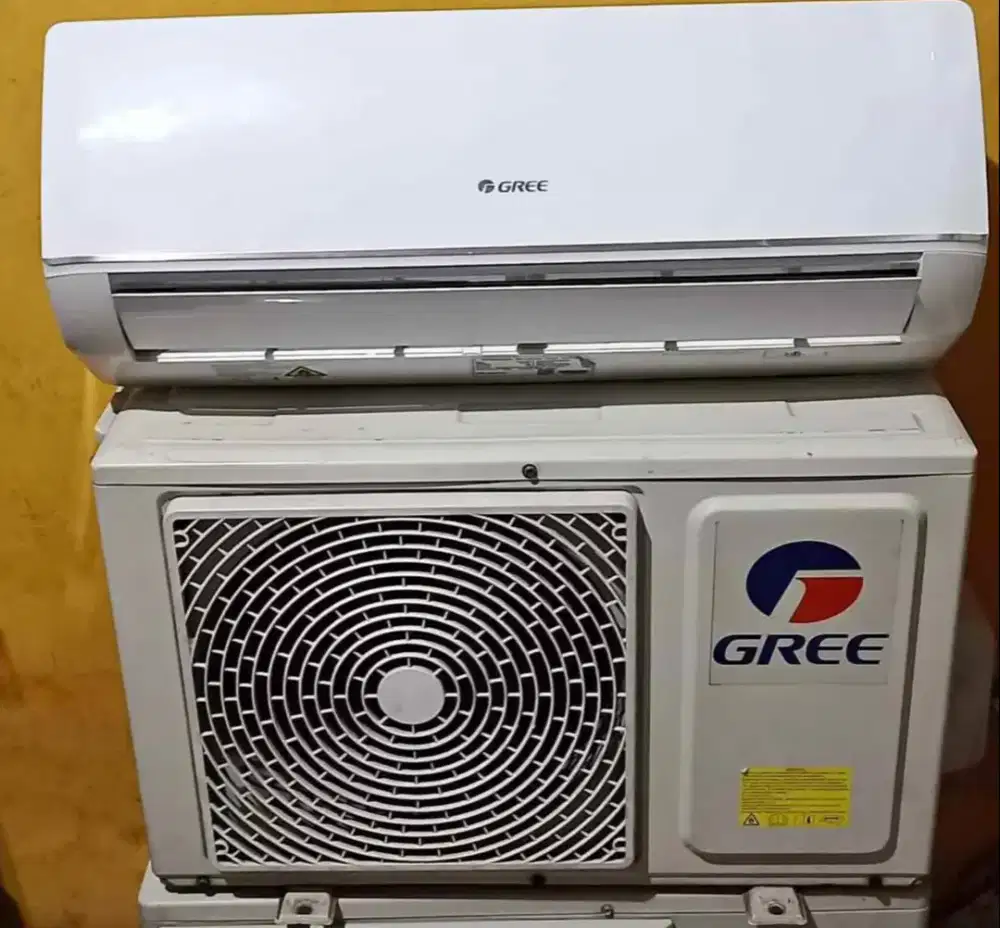 Jual ac gree 1/2 pk lowwat 360 watt kondisi 95% ori semua