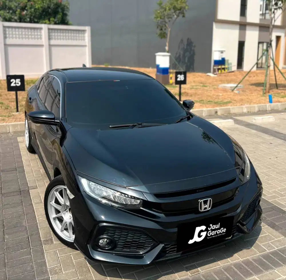 TDP 65jt !! Honda Civic 1.5 E Hatchback Turbo AT 2019 Hitam Istimewa