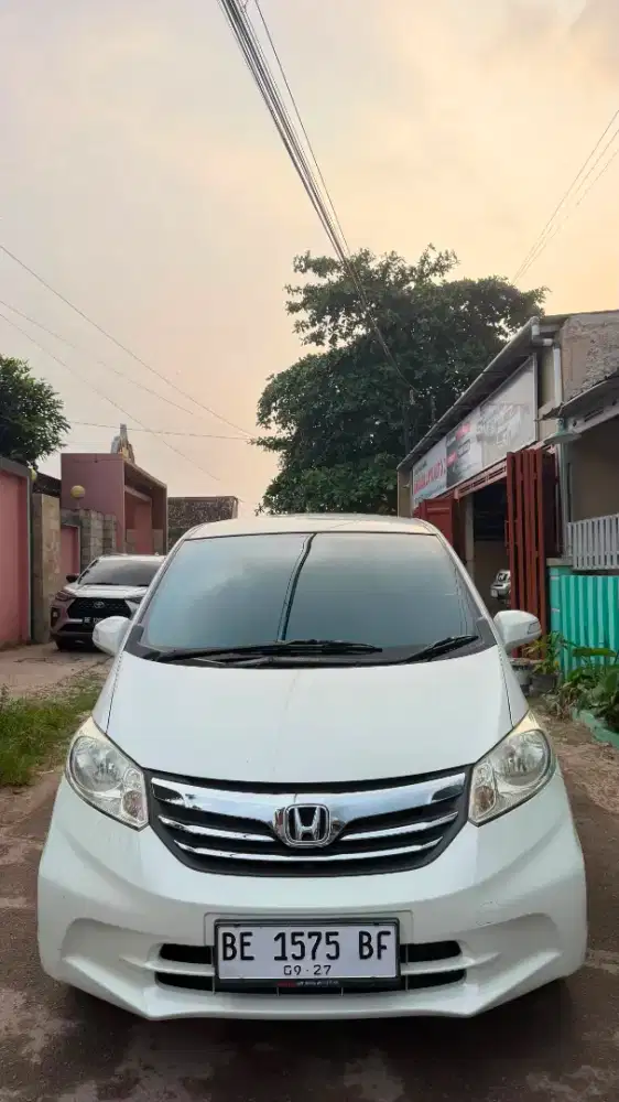 Honda Freed PSD 2012