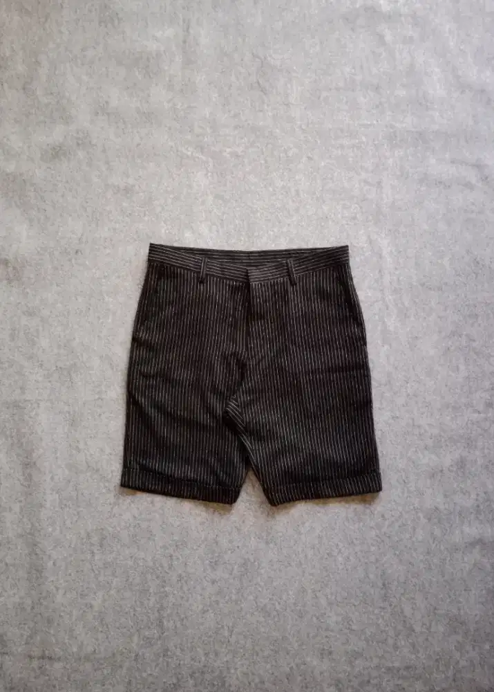 NJ clonthing salur pants size 31-32