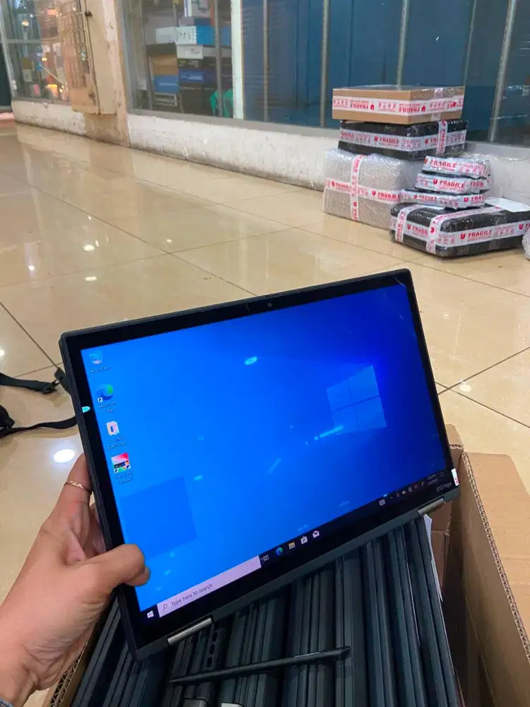 LENOVO YOGA X13 G3 i7 GEN12 16/256 LAYAR 13.3 INCH TOUCHSCREEN *ET