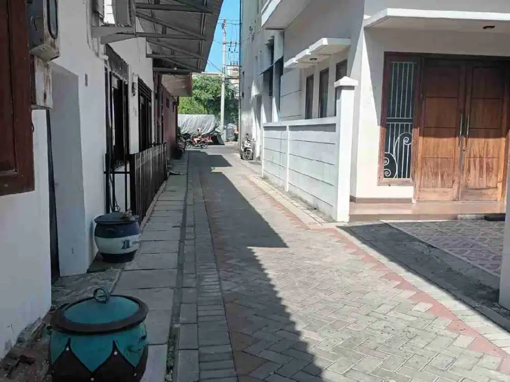 DIJUAL RUMAH COCOK UNTUK KOSAN DAN KANTOR LOKASI STRATEGIS