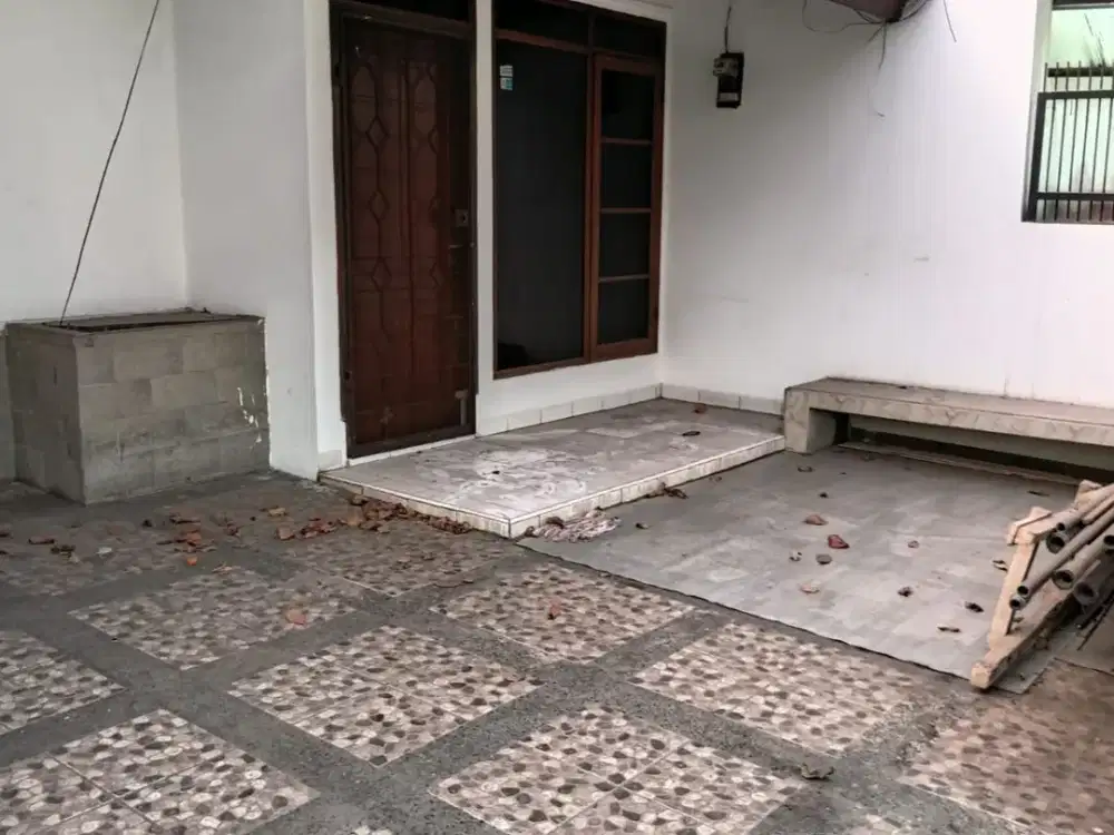 Rumah Nyaman Siap Huni di Taman Kopo Indah 2