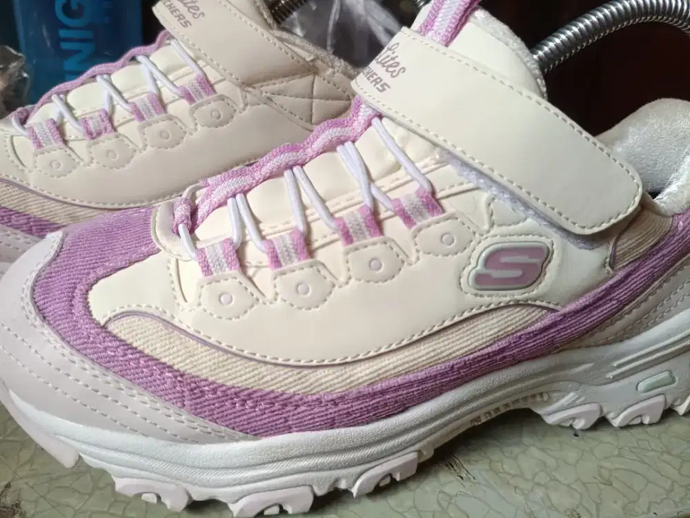sepatu skechers d'lite s size 35 insole 24cm