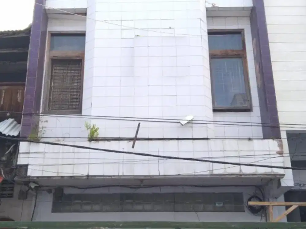 Dijual Ruko 3 Lantai Strategis di Pusat Kota Garut Cocok untuk Usaha