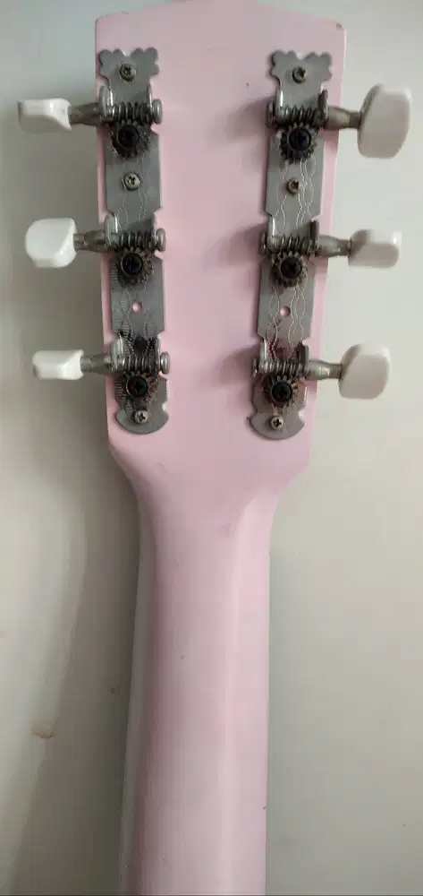 Guitar klasik (merk Mandalika)