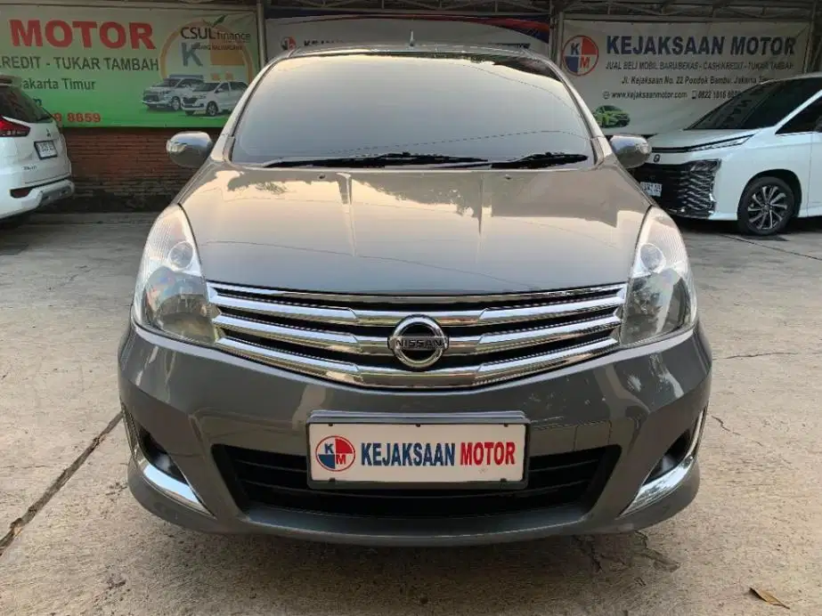 Nissan Grand Livina Xv Ultimate 1.5cc Automatic Th.2012