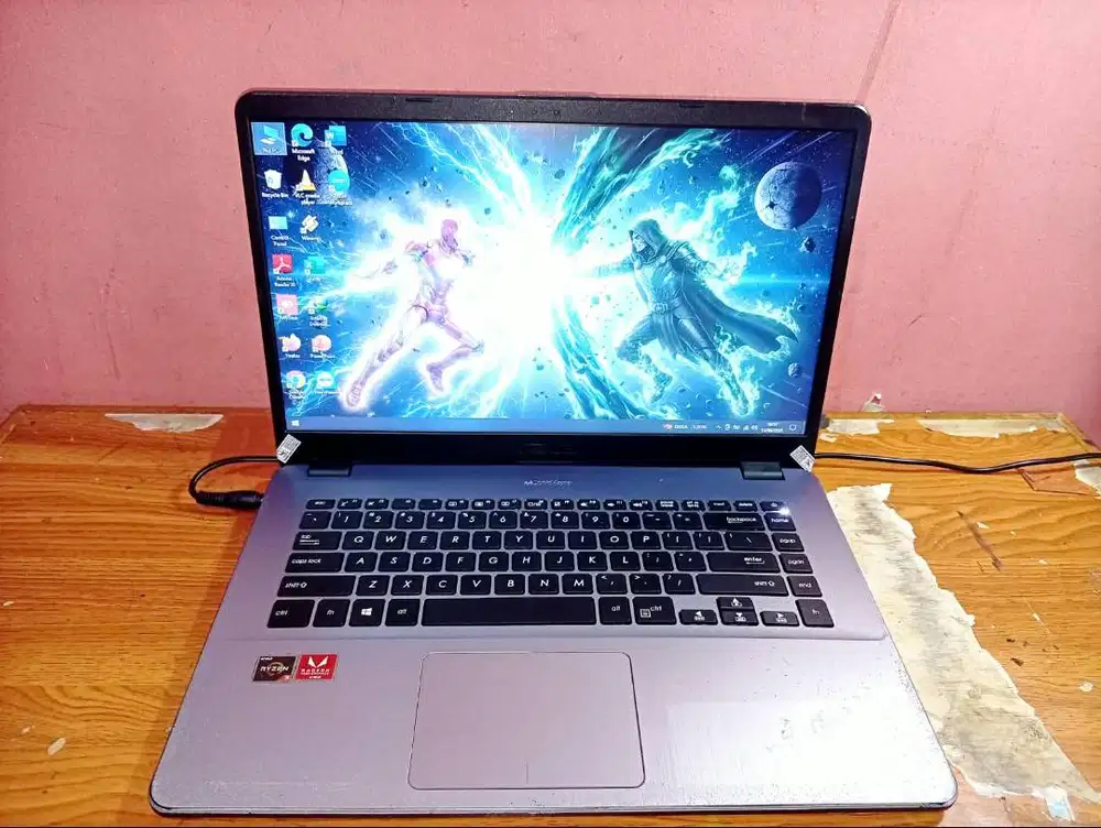 Laptop Asus X505Z Ryzen 3 Ram 4GB Radeon Second ( Minus Baterai Drop)
