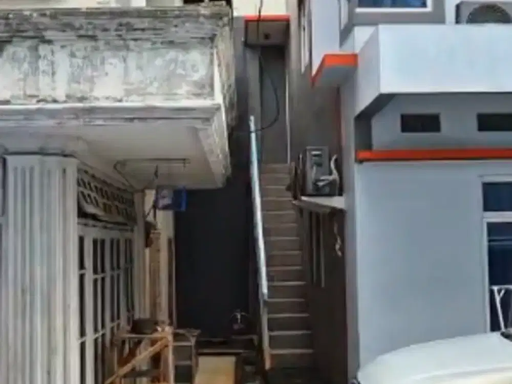 Dijual di Bawah NJOP Rumah Hitung Tanah, di Tomang Jakarta Barat
