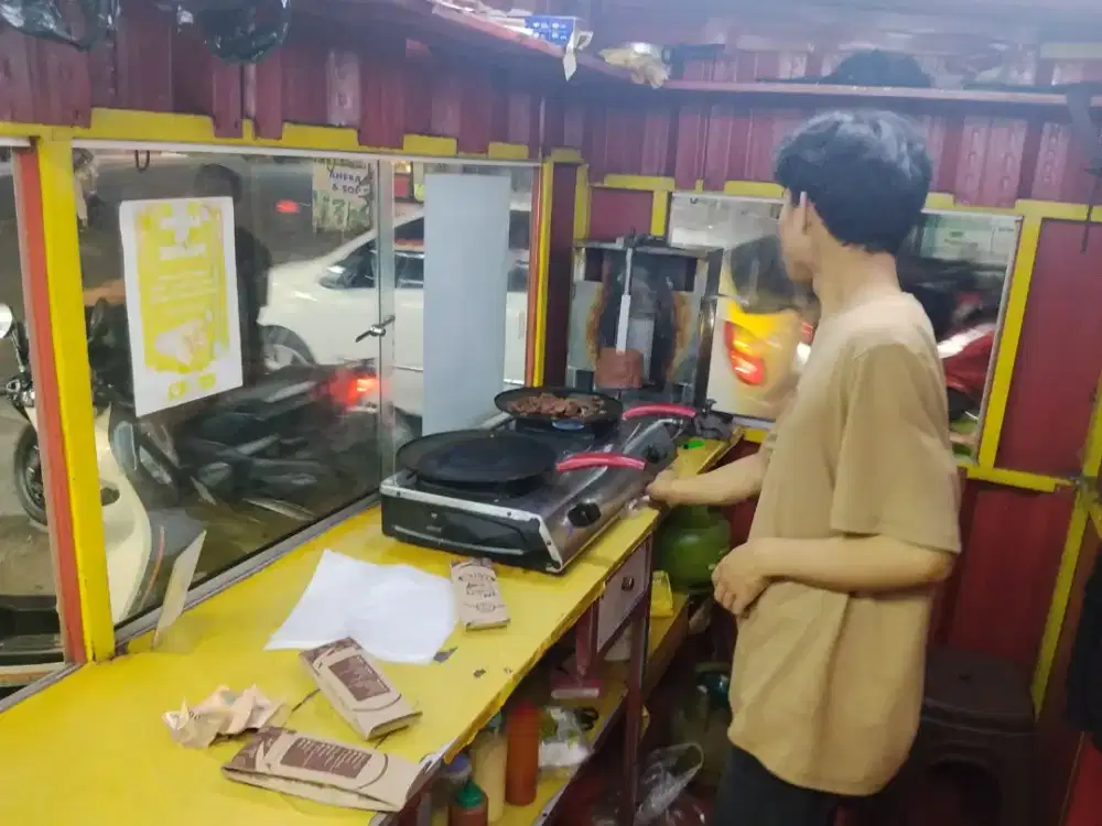 MENJADI KARYAWAN KEBAB