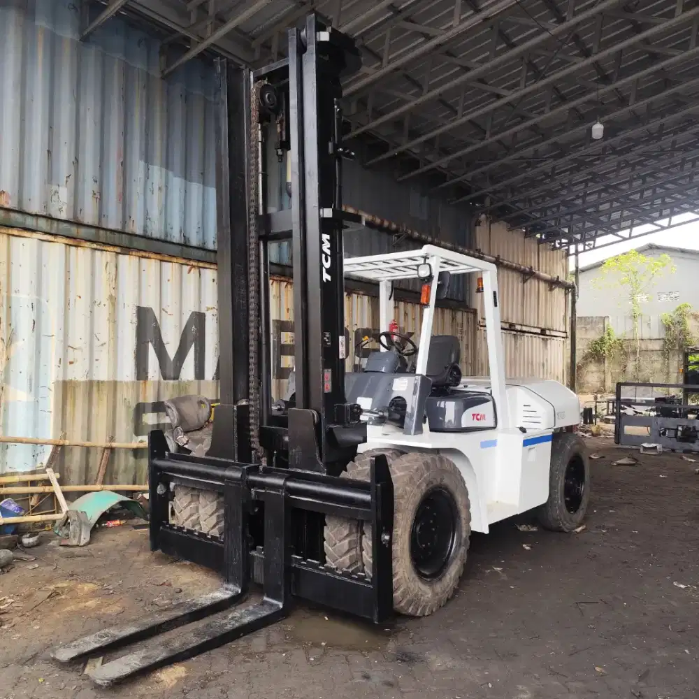 Forklift TCM 10 ton lift 5 meter kondisi sangat bagus