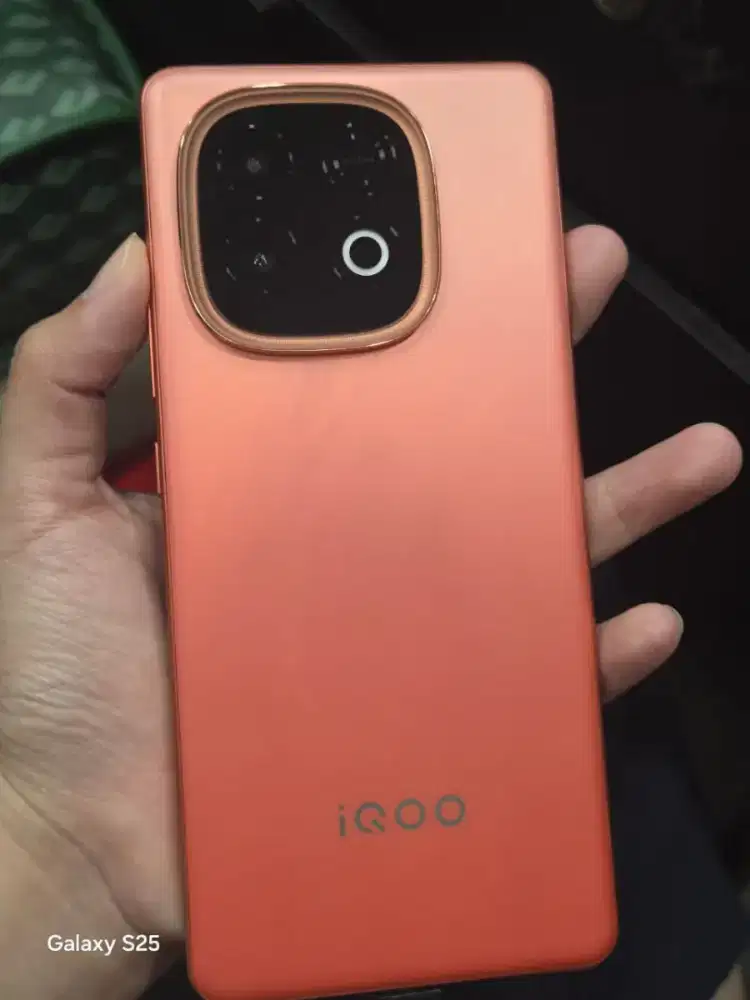 Second Iqoo Neo 10 16+16/512GB ex display   6500