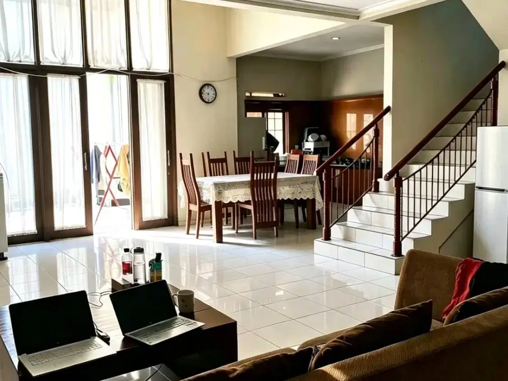 Dijual Rumah 2 Lantai Siap Huni Di Megaraya Bandung