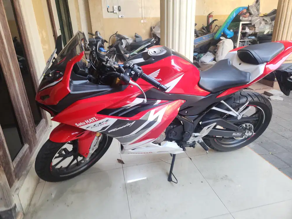 Cbr 150 merah putih 2023 Gbm bisa tunai kredit