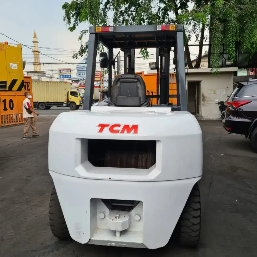 Forklift TCM 5 ton lift 3 meter