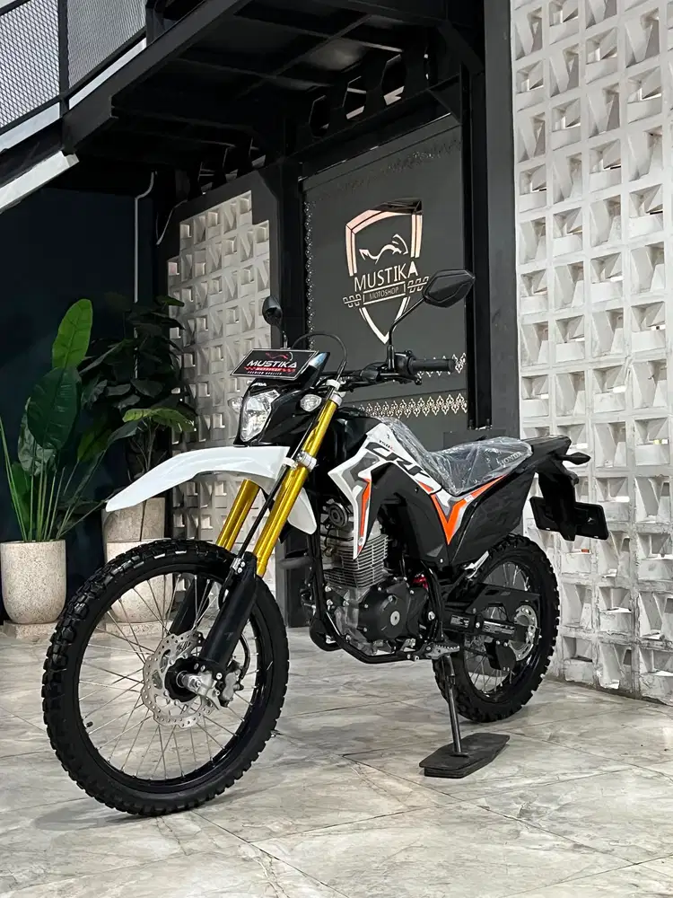 HONDA CRF 150L 2024 - Chintia Mustika
