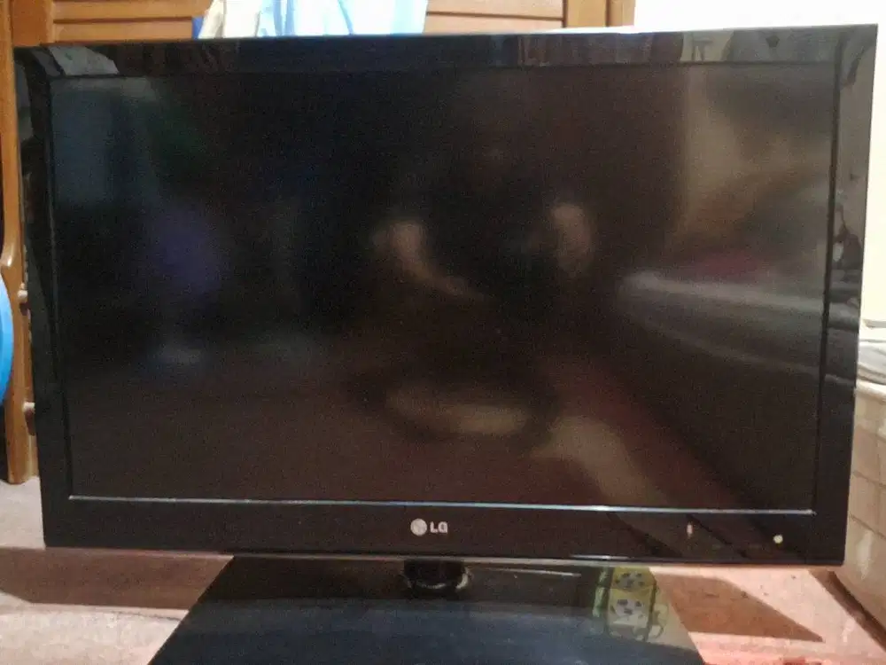 Jual TV LG 32 Inchi kondisi rusak