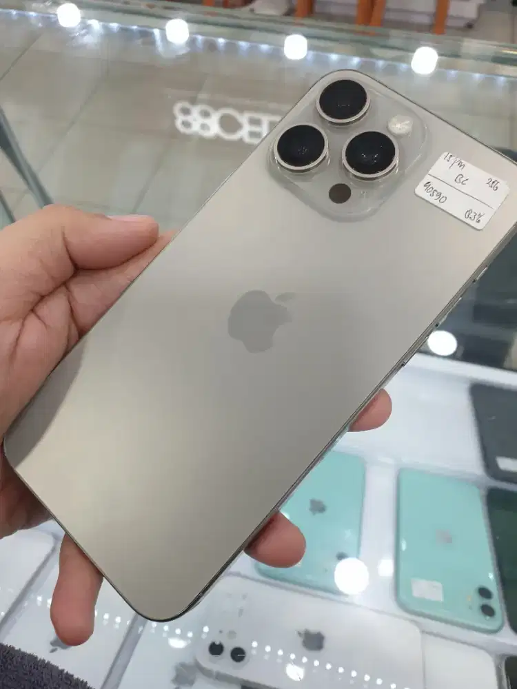 Iphone 15 Pro Max bc natural titanium