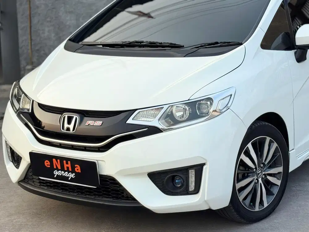 Plat H.. Honda JAZZ RS GK5 1.5 A/T 2014.. eNHa garage Semarang..