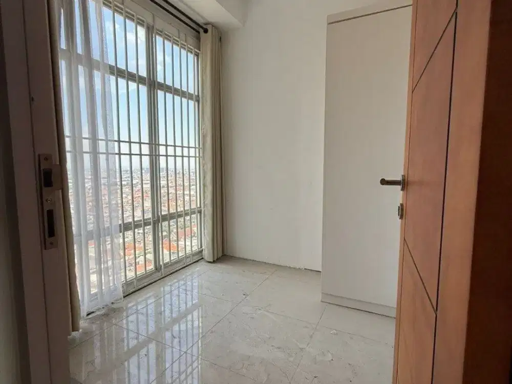 Apartment Gunawangsa Tidar Semi Furnish Tower C Corner Hook
