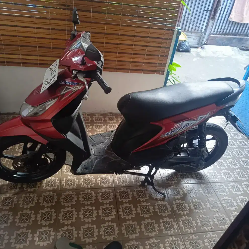 Honda motor beat karbu tahun 2012