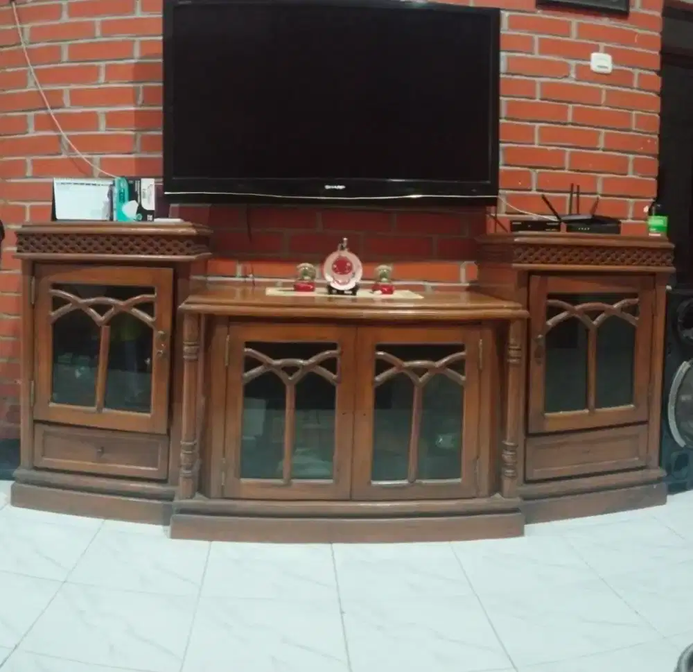 Bufet Kayu Jati Klasik