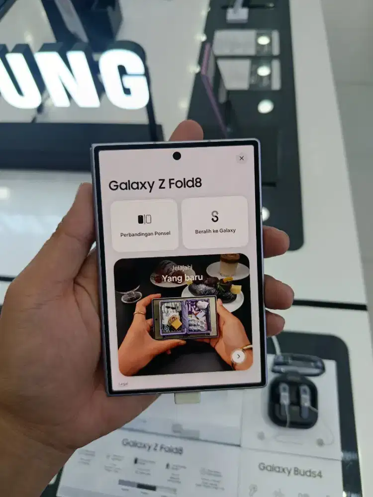 Samsung Galaxy Z Fold 8 12 / 256