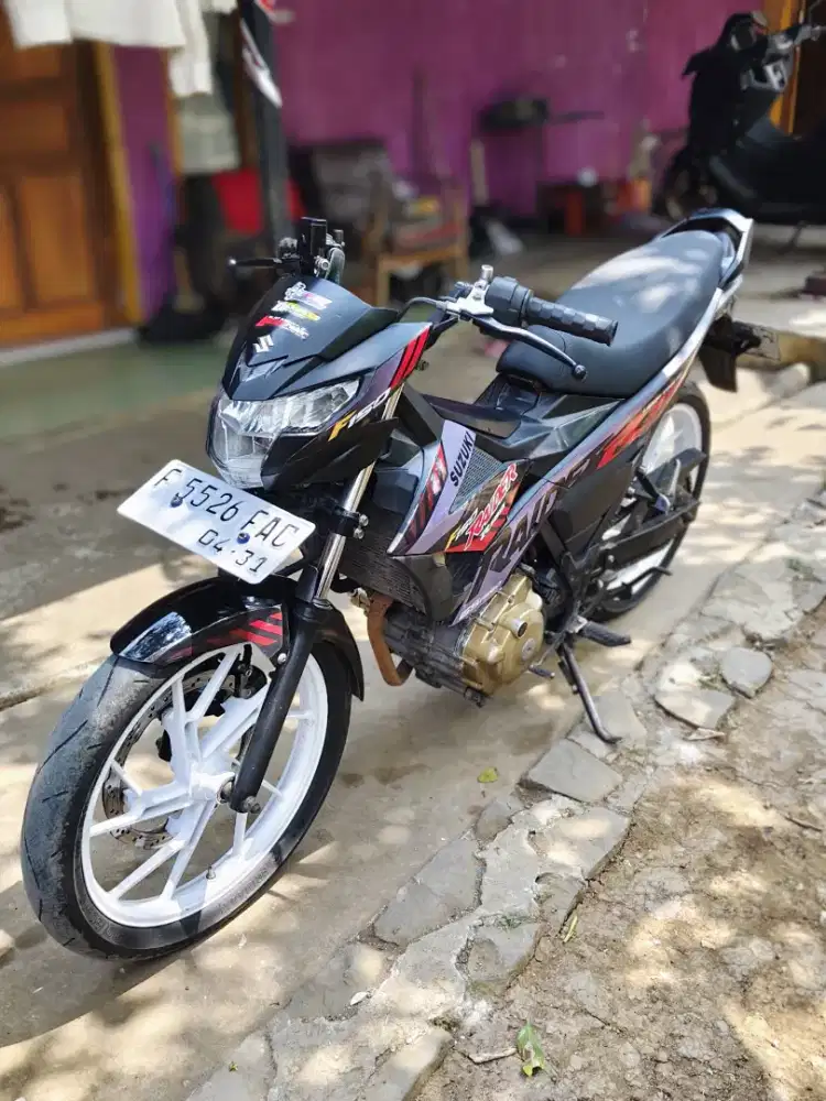 SATRIA FUFI 2018 SS KUMPLIT