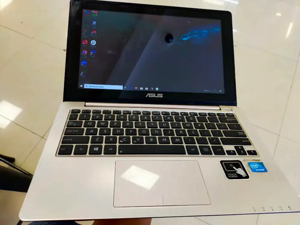 Dijual laptop Asus E202EP Intel Celeron Ram 4GB HDD 500GB Win 10 siap