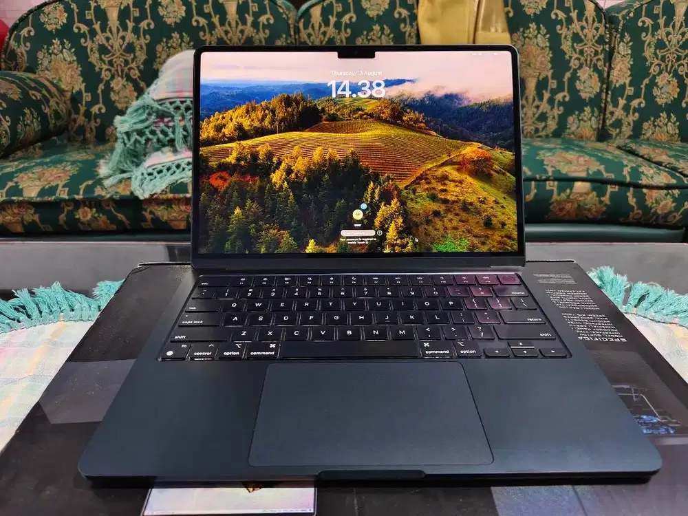 laptop macbook air m2 8/256 ex ibox, cc rendah baru 130
