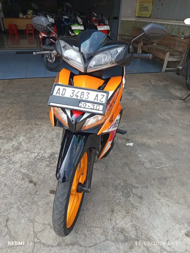 Honda Blade repsol 125 injeksi 2014