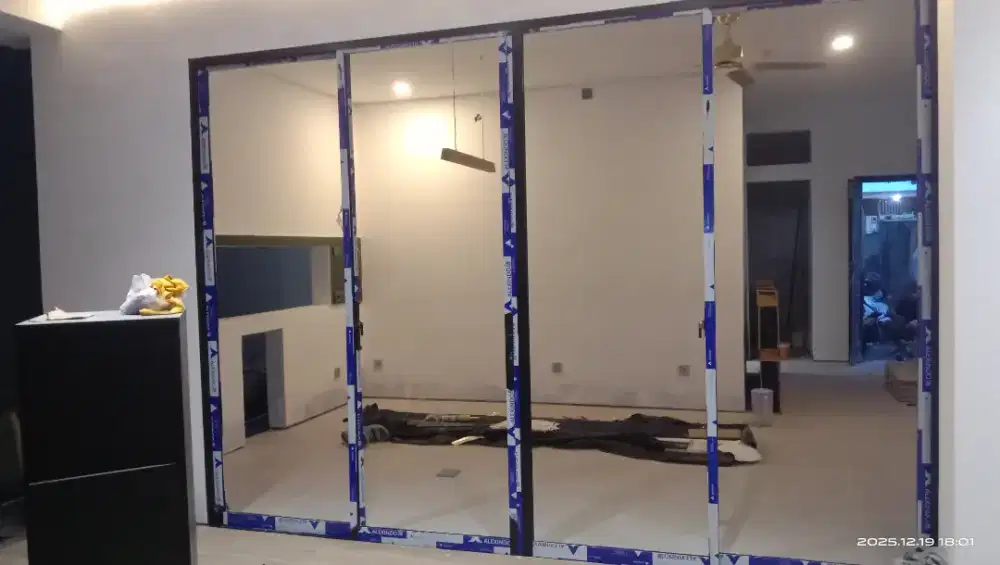 Pastisi kaca aluminium