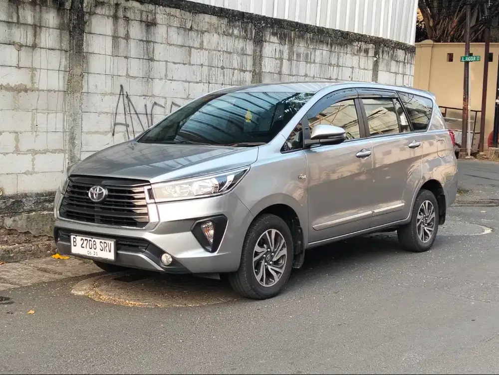 Toyota Kijang Innova 2.0 G Bensin A/T tahun 2021