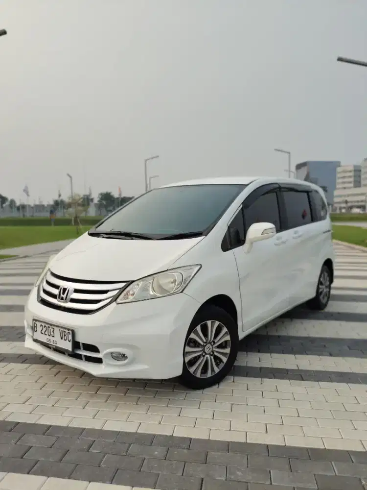 Honda Freed PSD 2015 Putih