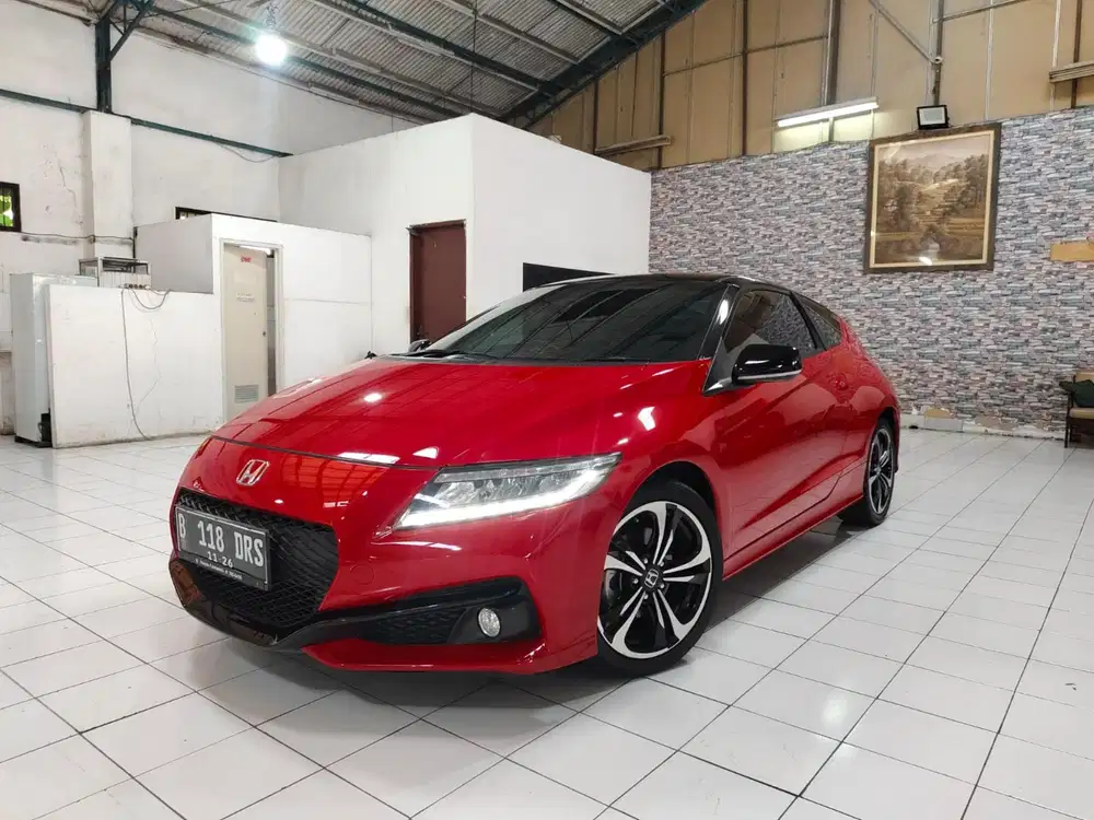 Honda CRZ HYBRID 1.5 AT 2016 RARE TGN 1 LOW KM SIAP PAKAI