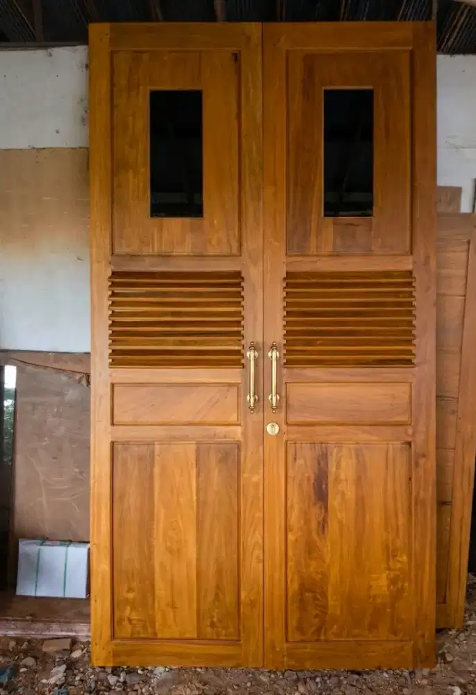 Pintu minimalis kayu ulin dan Meranti