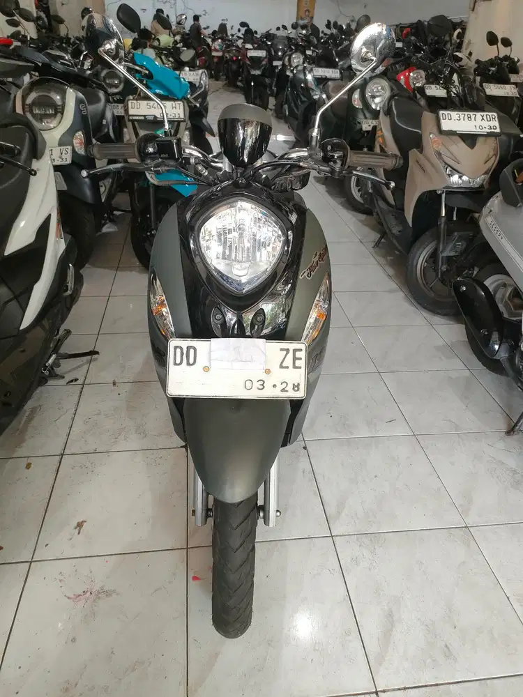 Yamaha Fino 125cc 2023 Abu-abu