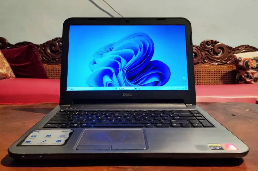 Laptop Gaming Dell Intel Core i7 VGA Nvidia 750M RAM 8GB HDD 1TB