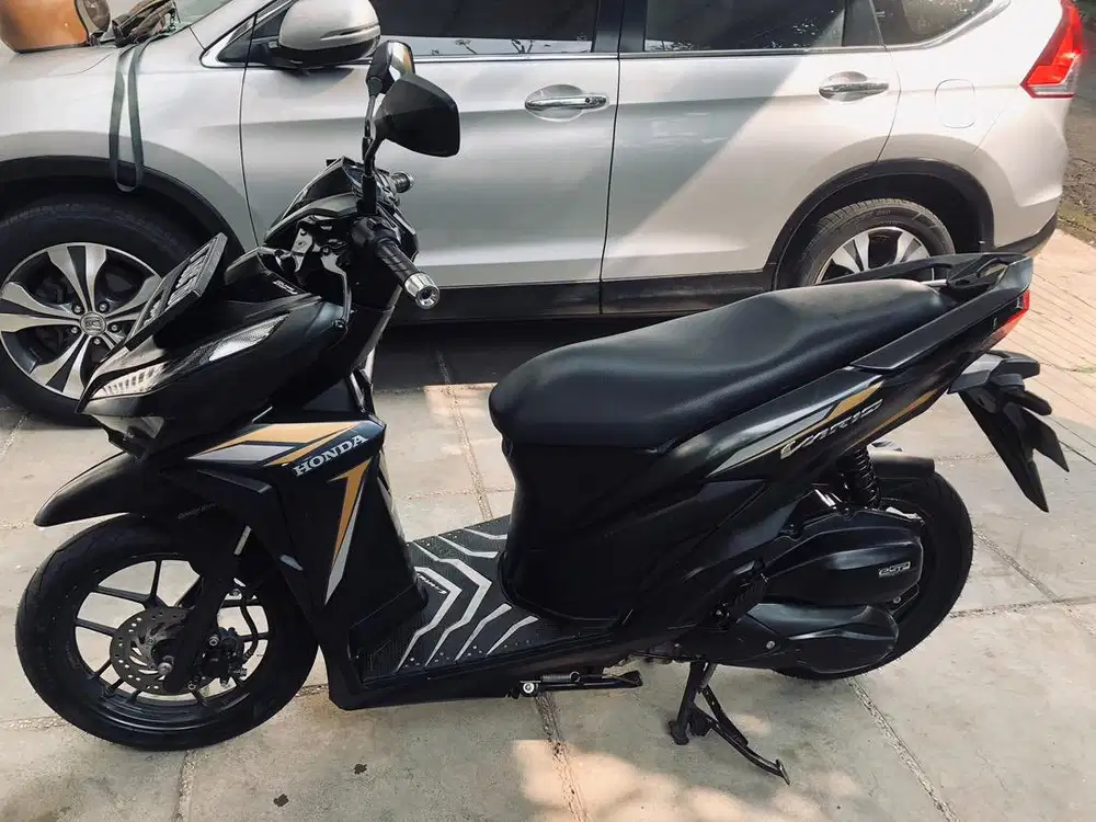 Jual cepat Honda Vario 125 cbs iss 2021 Hitam mulus terawat