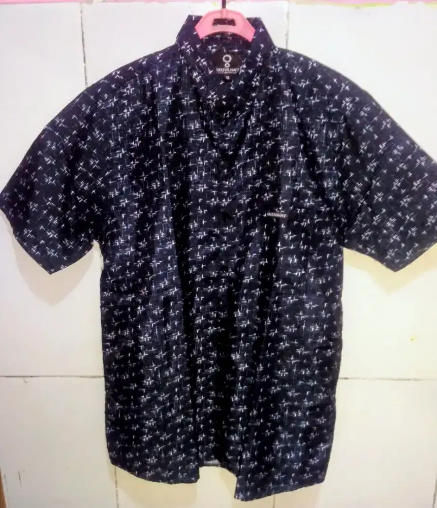 Baju Kemeja Lengan Pendek Greenlight Ukuran L