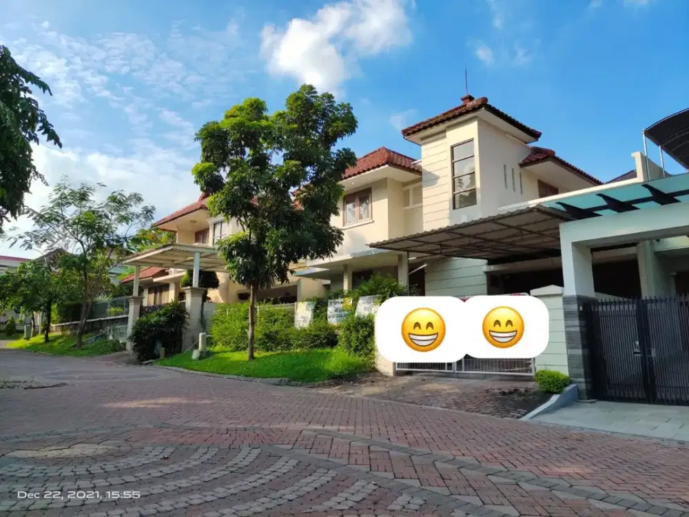 SEWAKAN RUMAH 2 LT , MINIMALIS DAN TERAWAT DI GRAHA FAMILY SURABAYA
